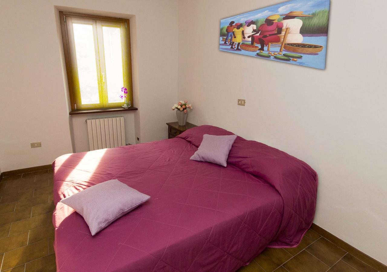 Casa Madali' - Nel Borgo Lejlighed Marone Eksteriør billede