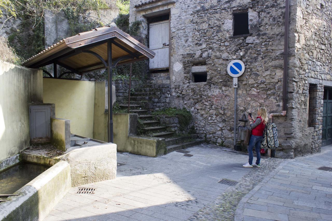 Casa Madali' - Nel Borgo Lejlighed Marone Eksteriør billede